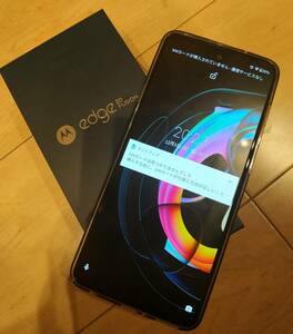 極美品 モトローラ motorola edge 20 fusion 5G対応 国内仕様版 保護フィルム付 microSDカード対応 6.7インチ大画面 イヤホンジャックあり 