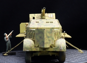 1/35 ドイツ軍 18ｔハーフトラック 88ミリ高射砲Ｆｌａｋ３７装備タイプ（砲兵フィギュア×3体セット）制作完成品
