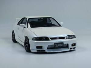 タミヤ 1/24 ニッサン スカイラインGT-R V-SPEC完成品