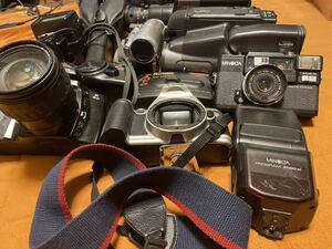 フィルムカメラ ストロボ まとめて CANON ナショナル ミノルタ FUJI sony victorフィルムカメラ ビデオカメラ 1777-04-8