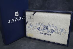 (NK☆) GIVENCHY バスタオル ジバンシー 未使用品 箱付 綿100% バス用品 タオル 来客用 旅行用 お出かけ ジバンシィ