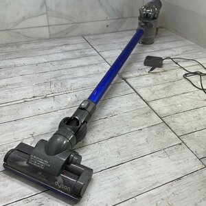 ∞R∞ 動作品 dyson DC45コードレスクリーナー 中古品 ダイソン 掃除機 サイクロン式 充電器 純正 本体 ACアダプター 家電 ∞T-231045