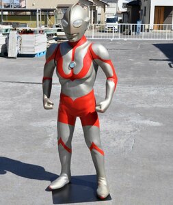 ウルトラマン スーパービッグスケール フィギュア 希少品 生誕30周年記念 高さ約145cm 台座付き 特大