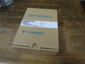 2018年 ？ たぶん 未使用 YASKAWA 安川電機 サーボドライブ SGDV-2R8A01A