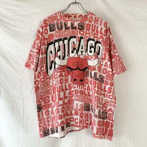 90s USA製 NBA CHICAGO BULLS 総柄T XL 検 JORDAN シカゴブルズ モスキートヘッド Tシャツ ヴィンテージ old