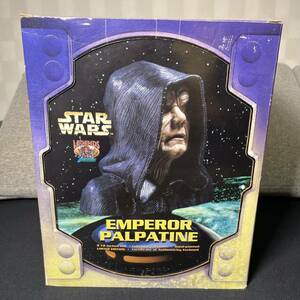 激レア　2500体限定　スターウォーズ パルパティーン皇帝　STAR WARS LEGENDS IN 3D DIMENSIONS EMPEROR PALPATINE