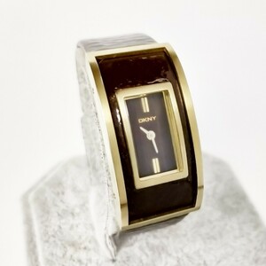動作品 DKNY ダナキャラン 本革ベルト レディース腕時計 クォーツ式 稼働品 q940
