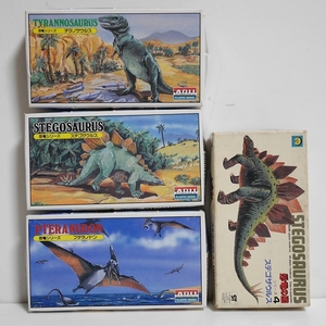 アリイ＆マーク 恐竜シリーズ　チラノサウルス・ステゴサウルス・プテラノドン