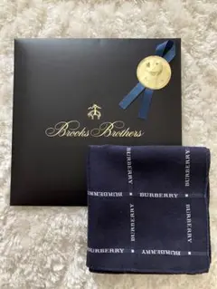 ☆BURBERRY☆ バーバリー  大判ハンカチ　ロゴ柄　ネイビー