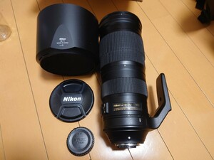 Nikon 200-500mm f/5.6E ED VR 中古