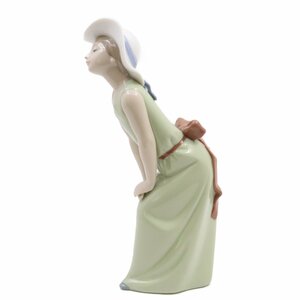 LLADRO リヤドロ 鏡の前で (若草色の少女) 女の子 帽子 フィギュリン 置き物 5009【いおき質店】