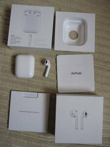 Apple AirPods エアーポッズ 左イヤホンのみ L 片耳 A1722 と　充電ケースA1602　箱説付　動作確認済　