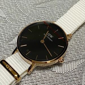 ダニエルウェリントン Daniel Wellington DW006000314 ローズゴールド　ホワイト　レディース 　28mm　長期保管品　電池交換済み 