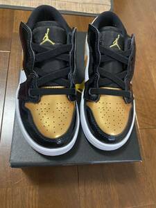 NIKE ナイキ JORDAN 1エアジョーダン LOW ALT SE BP BLACK metallic GOLD Whiteブラック　ホワイト　ゴールド