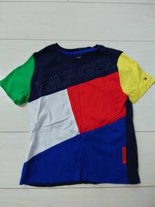 ☆未使用　美品　Tommy Hilfiger　トミー ヒルフィガー　Tシャツ　XS（4歳〜5歳）100cm〜110cm