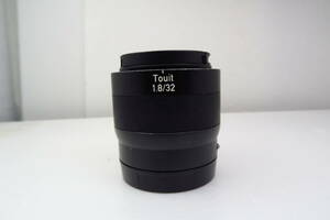  Carl Zeiss Touit 32mm F1.8（ソニーE/APS-C用） 