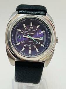 動作未確認　DIESEL ディーゼル DZ-5199 メンズ クォーツ 腕時計　紫文字盤