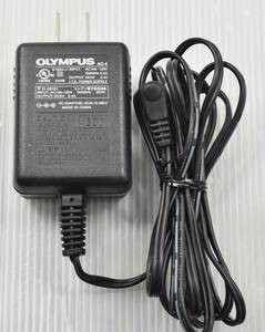 (送料無料) OLYMPUS/オリンパス ACアダプター AC-4 動作確認済 中古品 (管:AC002