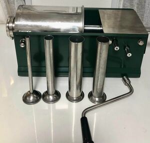 BIG SALE ★★おすすめ★★ USED STAINLESS STEEL SAUSAGES PUSHERS ( 3L MODEL)ソーセージフィーラー 3リットル 中古です。