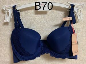 4520トリンプ AMO`SSTYLEブラジャーB70