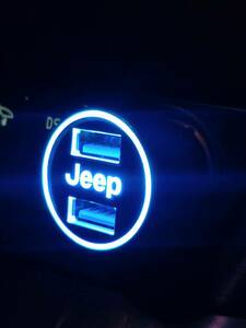 JeepシガーソケットUSB 2ポート急速充電器 青白ロゴ点灯 ブラック