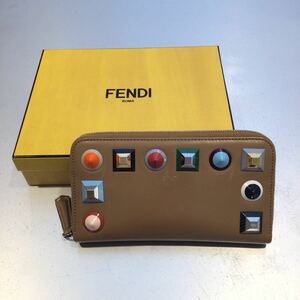 FENDI フェンディ 長財布 ラウンドファスナー 財布 8M0299 スタッズ ベージュ 