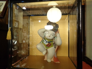 博多人形　子供獅子舞　ガラスケース入　陶器 寿人形　中古美品