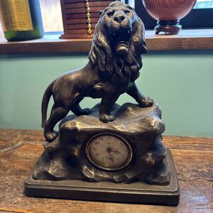 ライオンの置き時計　時代物