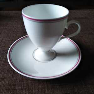 未使用★NIKKO COMPANY　JAPAN★FINE　BONE　CHINA★カップ&ソーサー★白×ピンク 