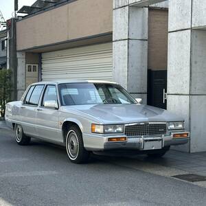 極美車！1989年式　キャデラック　フリートウッド　アメ車　旧車　