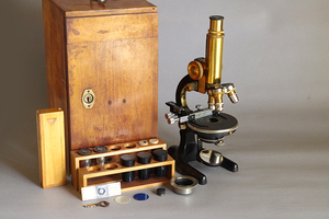 ■時代物 アンティーク 顕微鏡 ドイツ製 SEIBERT WETZLAR ヴェッツラー■