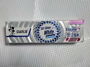 驚愕!! ホワイトニング歯磨き粉　DARLIE ダーリーシリーズ最強5倍の成分 ALL Shiny white１２０ｇFloral Fresh３日で効果が…大人気①