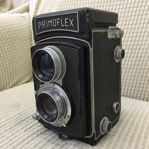『カメラ』PRIMOFLEX：プリモフレックス『二眼カメラ』動作未確認・ジャンク扱い レトロ 年代物 二眼レフ ビンテージ