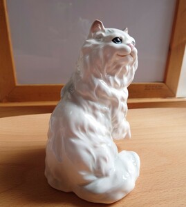 加藤工芸　ペルシャ　猫　ペットアニマル　陶器　置物　フィギュア　ネコ