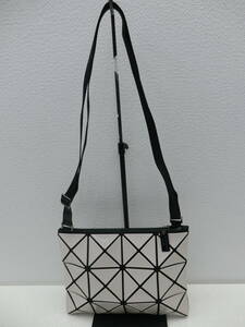 km/444383/2402/バオ バオ イッセイ ミヤケ BAO BAO ISSEY MIYAKE ルーセント　ショルダーバッグ/ベージュ/中古品