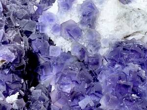 パープルフレームフローライト・紫蛍石・194g（中国産鉱物標本）