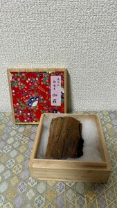 最高級　御香木【伽羅】69g 伽羅 茶道具 ベトナム産 香炉 香木 香道具 沈香 お香 御香木 お焼香