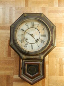 アメリカ　WATERBURY　ウォーターベリー　1900－20年代 八角時計　長尾　ゼンマイ式　柱時計　作動品　機械　ネジ巻　刻印有
