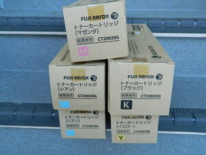 未使用　＊ 　純正　FUJI Xerox 　　トナーカートリッジー4色　　5点セット（CT200393/CT200394/CT200395/CT200396）