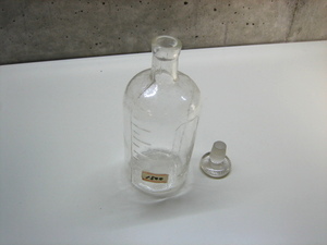 年代物のガラス瓶