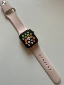 中古Apple Watch アップルウォッチ Series4 40MM 通電確認済み 新品 充電器・バッテリー付 予備ベルト2本