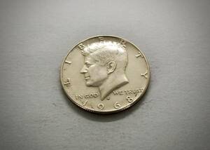 1968年 D刻印　ケネディ50セント銀貨　送料無料（14128）シルバー400　USA 貨幣　ハーフダラー アメリカ 硬貨