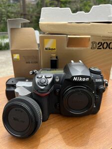 【中古品】Nikon ニコン D200一眼レフ 【ジャンク】