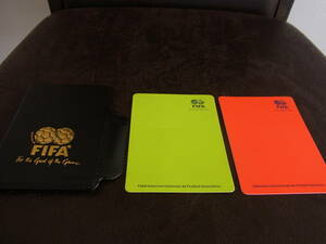 ★FIFA Judge蛍光カード★　レッドカード、イエローカード、カードケース、スコア手帳の4点セット