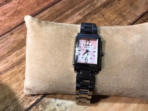 良品程度 SEIKO セイコー lk ルキア シルバー×ピンク系シェル文字盤 スクエア 純正ブレス 1N01 クオーツ レディース 腕時計