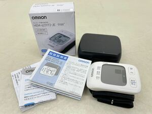 【ほぼ未使用】OMRON オムロン 手首式血圧計 HEM-6231T2-JE ホワイト Bluetooth 自動電子血圧計 取説/元箱付き