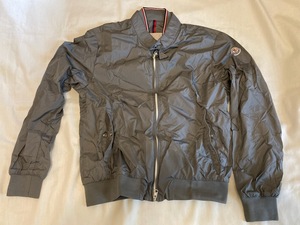 【新品・未使用】　希少　　　モンクレール　MONCLER　　　MIROIR　（ナイロン　ジャンパー）