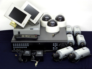 防犯カメラ9台、液晶モニター2台 ケービデバイス KBT-24E KBT-24C KBT-09A SHR-416A CR-560