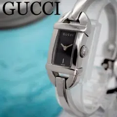 66【美品】GUCCI グッチ腕時計　レディース腕時計　ブラック　バングル　人気