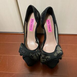 新品　Betsey Johnson 　ベッツィジョンソン　レースパンプス　ブラック　22.5㎝　4000円より値下げ